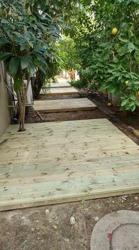 בניית דקים מעץ